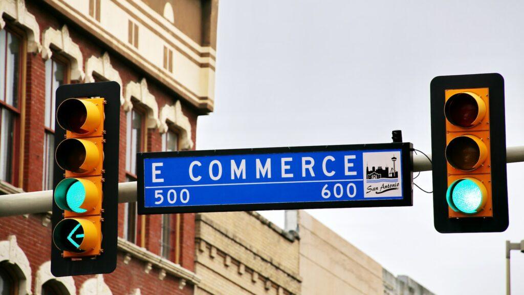 eCommerce Street Sign & Traffic Light